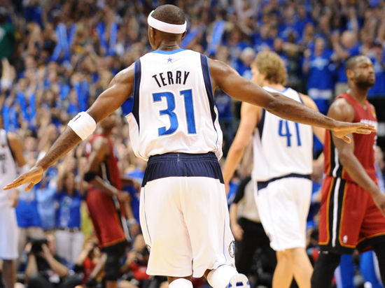 早报：长期演练少打一人，为的就是今天！（早报：多年演练少一人作战，就为今天！）