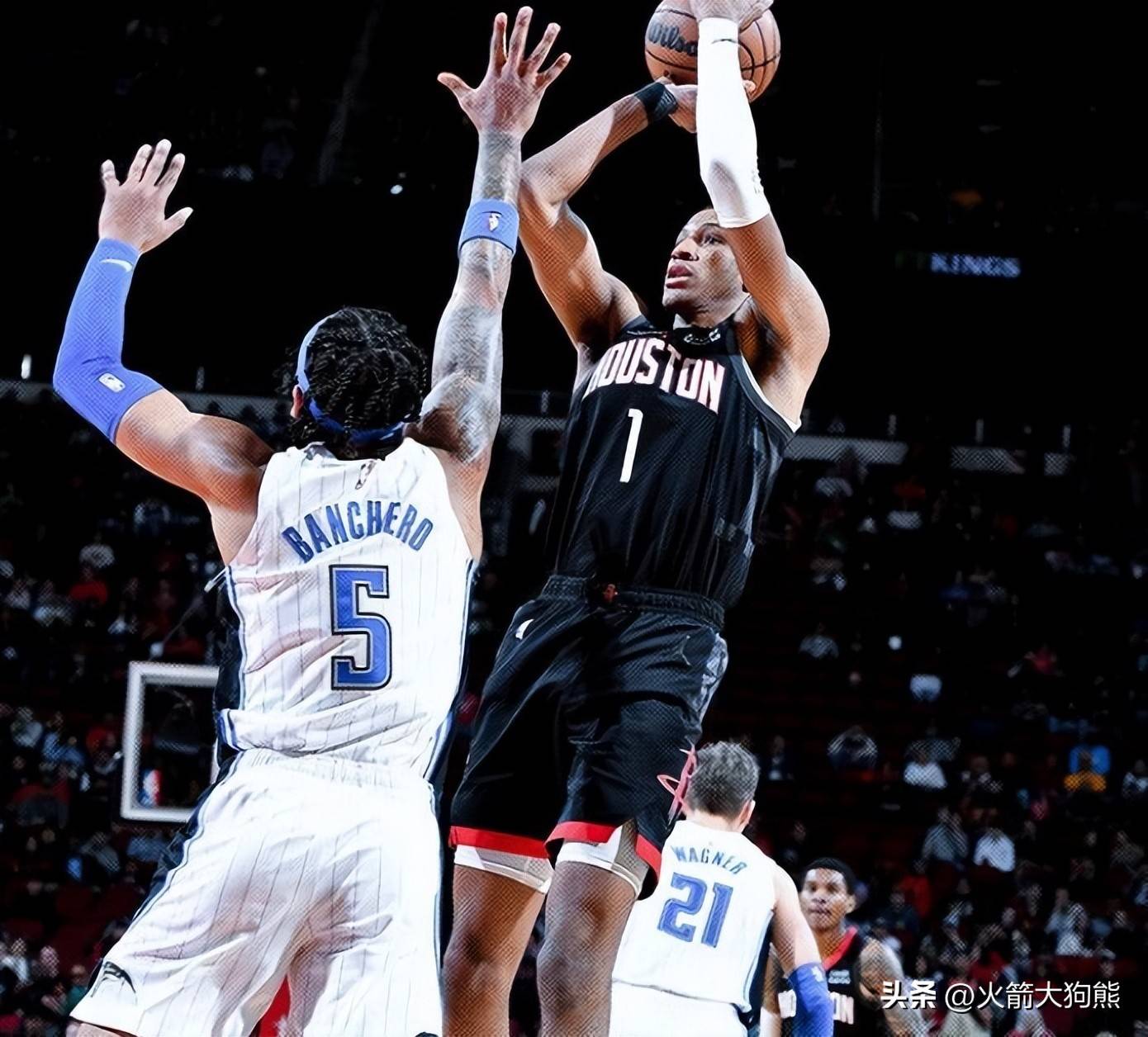 意媒：尤文加入弗罗霍尔特争夺战，与波尔图的良好关系是优势（意媒：尤文竞逐弗罗霍尔特，凭与波尔图良好关系占上风）