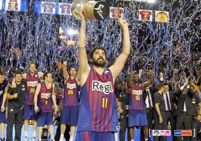 谁是被哈维·阿隆索召唤参加对阵塞尔塔比赛的胡安·马丁内斯？（哈维·阿隆索征召出战塞尔塔的胡安·马丁内斯是谁？）