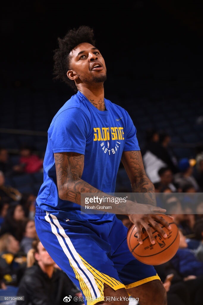 曼奇尼：我喜欢冲入对方禁区参与进攻；希望弗格森找到转折点（曼奇尼：偏爱杀入禁区参与进攻，盼弗格森迎来转机）