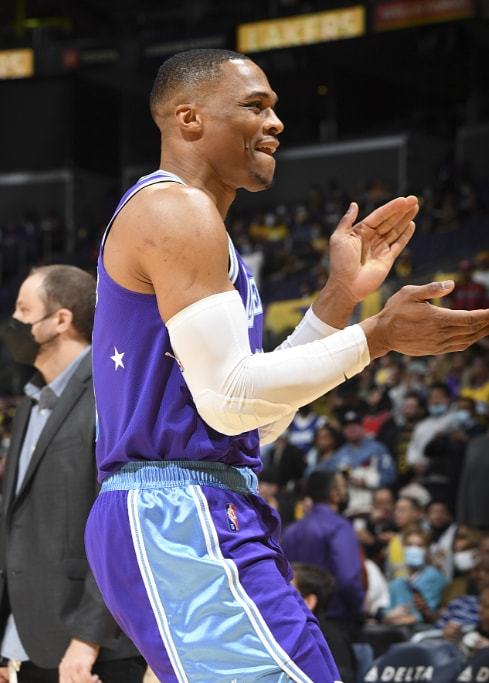 莫雷托：米兰没考虑签回蒂亚戈-席尔瓦，弗鲁米嫩塞也不想卖（莫雷托：米兰无意回购蒂亚戈-席尔瓦，弗鲁米嫩塞亦无出售意向）