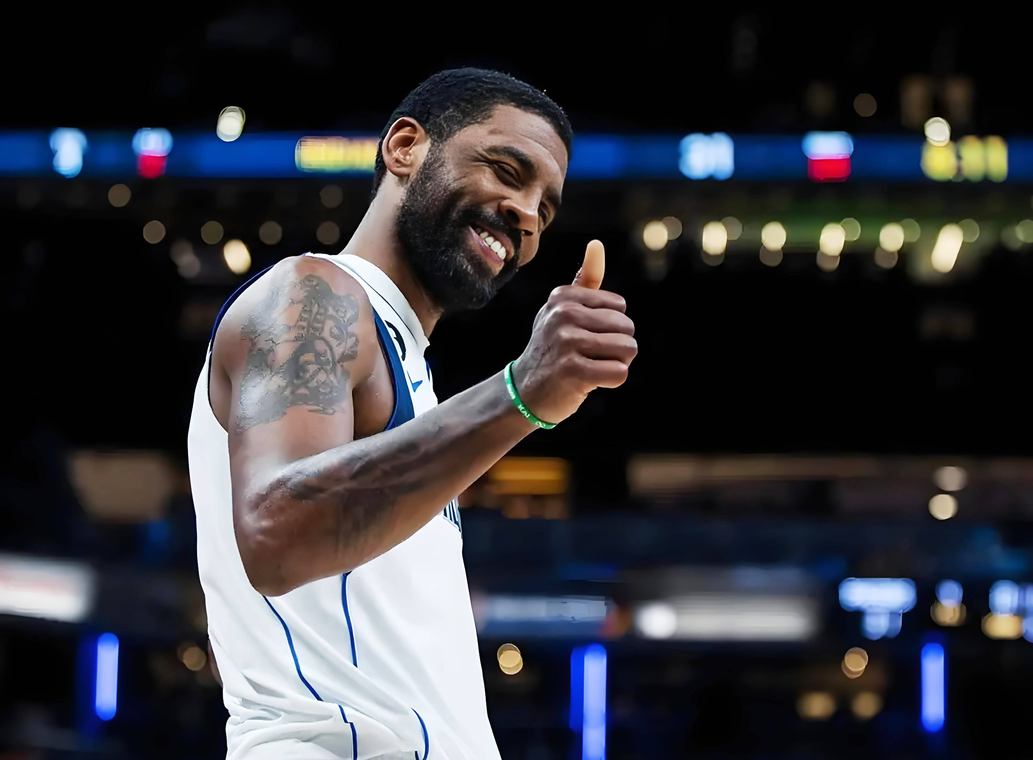 皮尔斯分析萨拉赫为什么说自己是俱乐部背锅侠（皮尔斯解读萨拉赫为何自认俱乐部背锅侠）