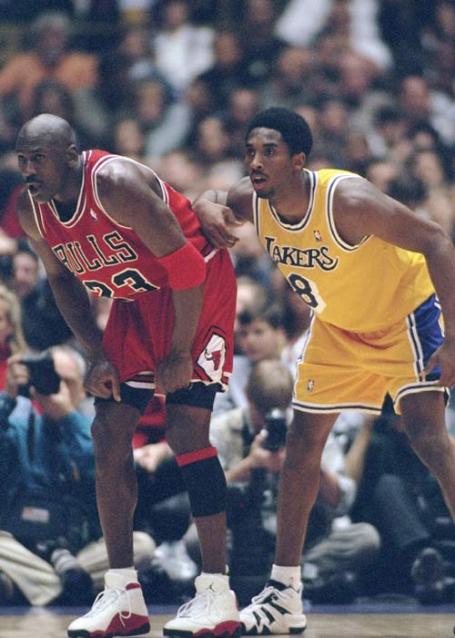 追逐总冠军的心始终没变！（逐梦总冠军的初心从未动摇！）